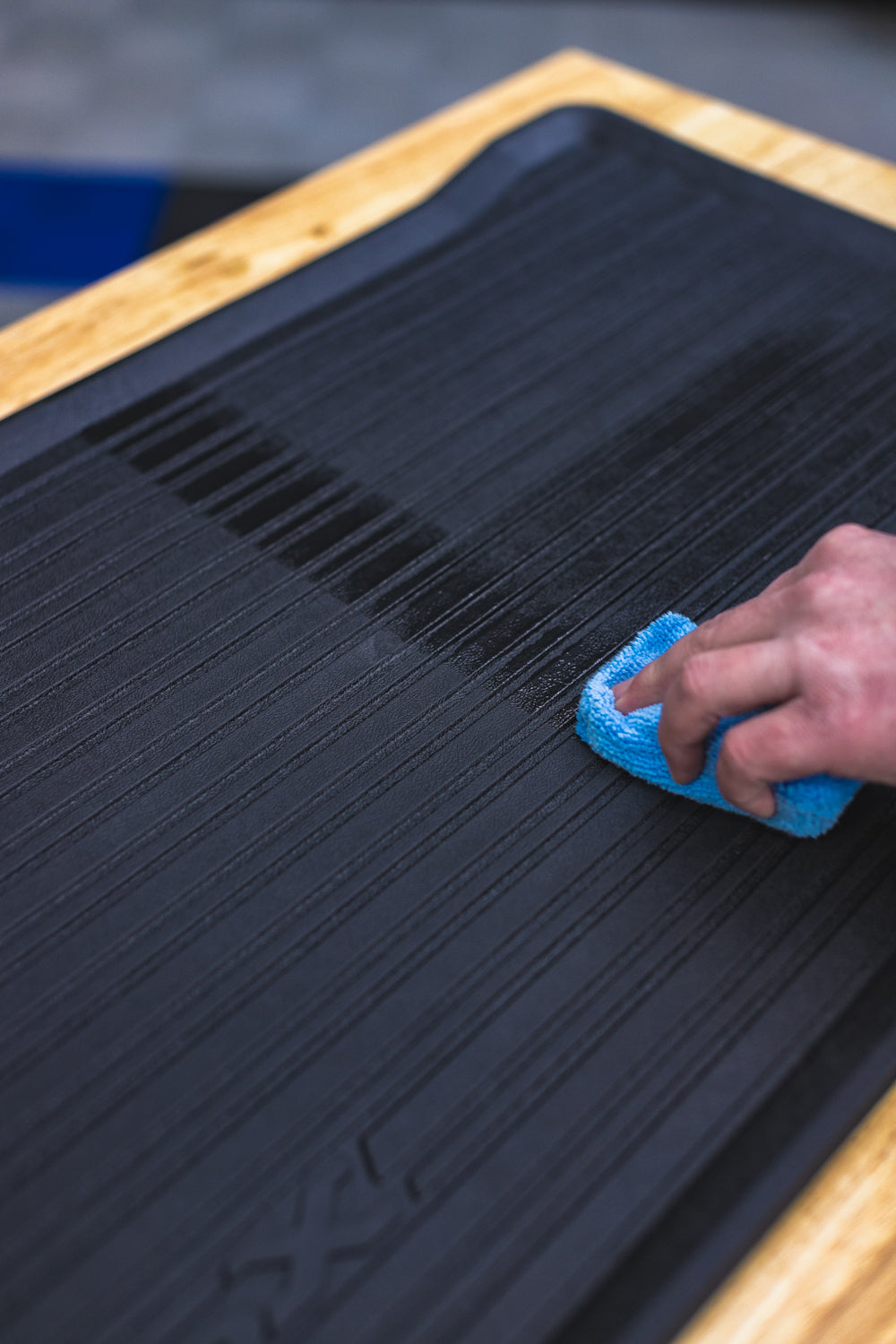 Koch-Chemie Gummifix GUF – Rubber & Plastic Interior Conditioner