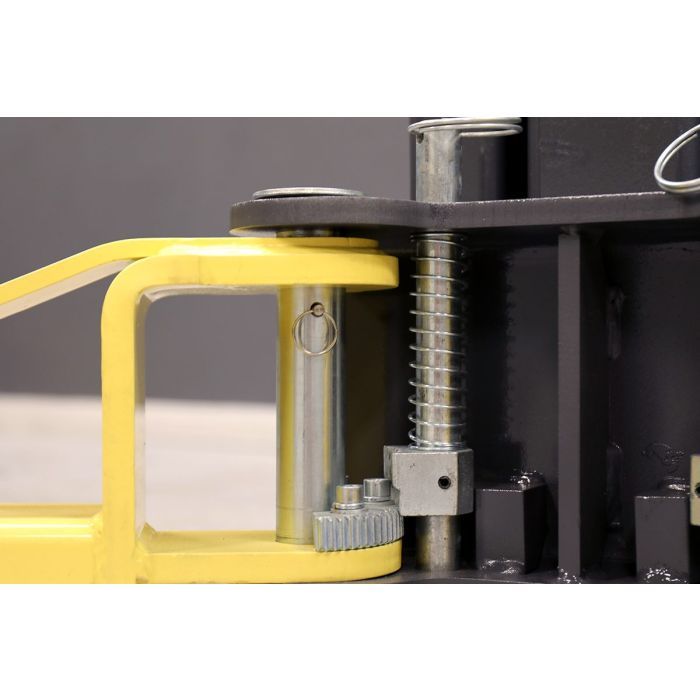 MaxJax M7K Portable Two-Post Car Lift – 7,000 lb Capacity for Low-Ceiling Garages