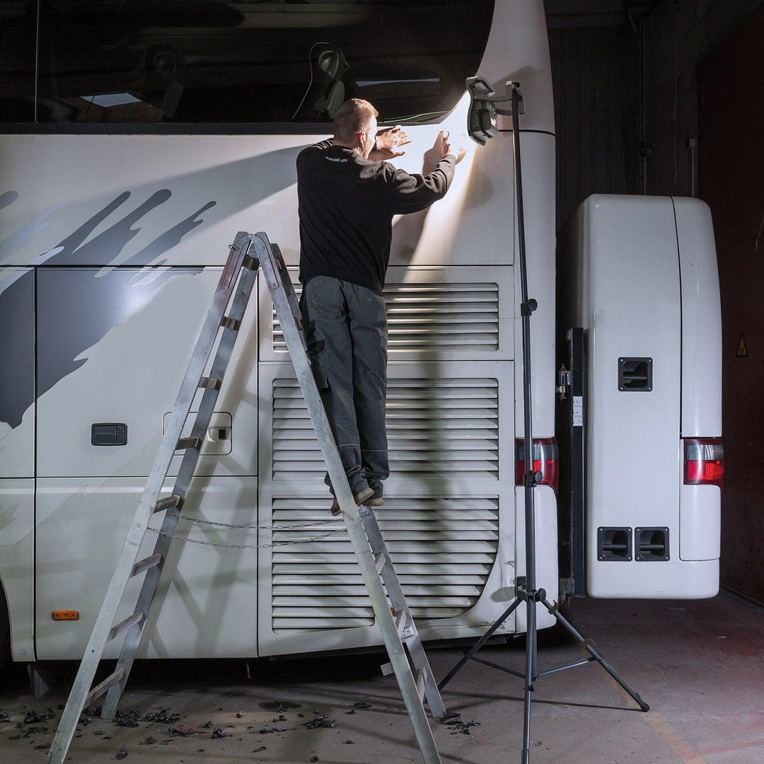 SCANGRIP TRIPOD – Adjustable Steel Stand for Work Light Positioning